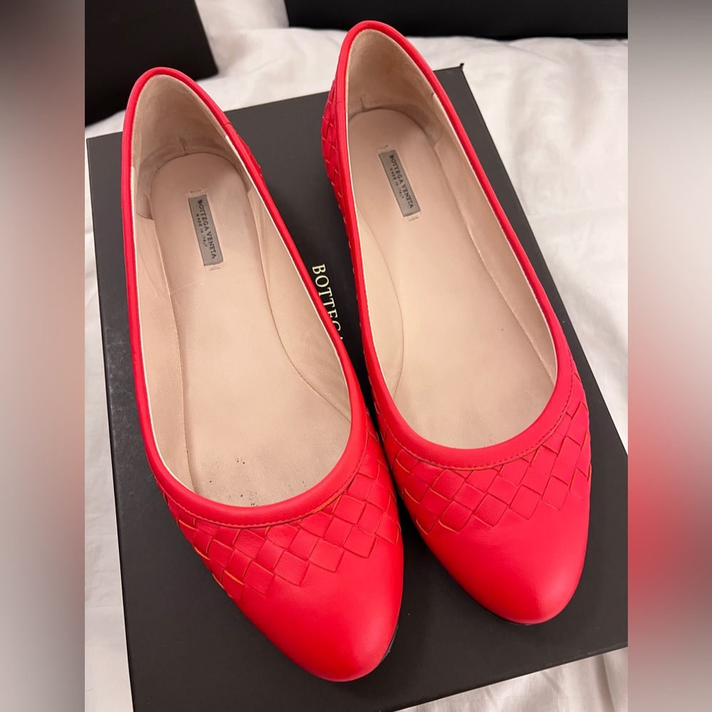 Bottega Veneta flat shoes